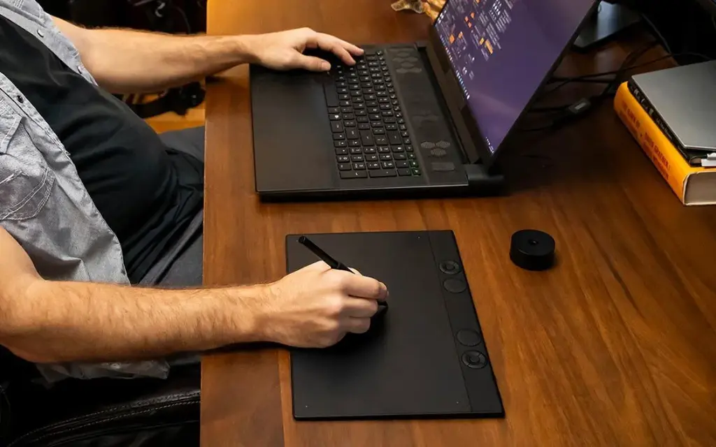 WACOM Intuos Pro S (2025)